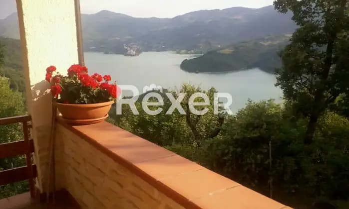 Rexer-Ascrea-Villa-lago-del-Turano-TERRAZZO