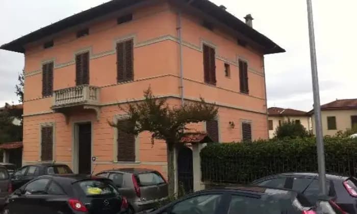 Rexer-Lucca-Affitto-di-Villa-in-via-giovanni-pascoli-ALTRO