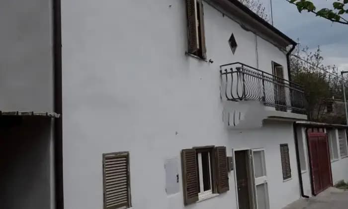 Rexer-Viterbo-Vendesi-Casale-Strada-Pinzicone-SantAngelo-di-Roccalvecce-Viterbo-ALTRO