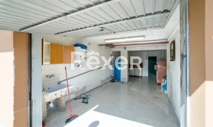 Rexer-Urbisaglia-Luminoso-appartamento-con-garage-GARAGE