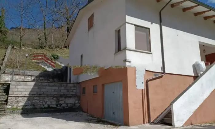 Rexer-Serravalle-di-Chienti-Vendesi-villa-unifamiliare-in-via-Vallesina-in-Centro-a-Serravalle-di-Chienti-ALTRO