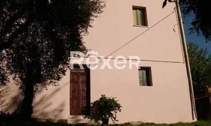 Rexer-Castelleone-di-Suasa-Vendesi-casale-Contrada-Case-Nuove-ALTRO