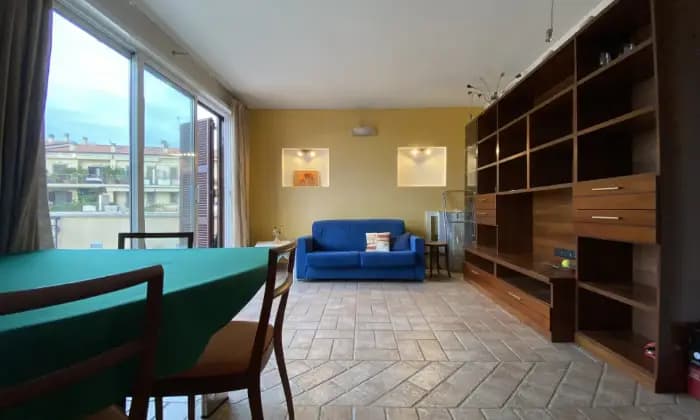 Rexer-Frascati-Appartamento-con-vista-in-centro-SALONE