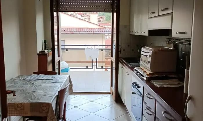 Rexer-Casali-del-Manco-Appartamento-e-mansarda-panoramici-CUCINA