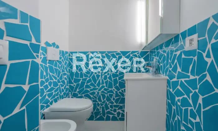 Rexer-Ischia-Appartamento-in-parco-privato-BAGNO