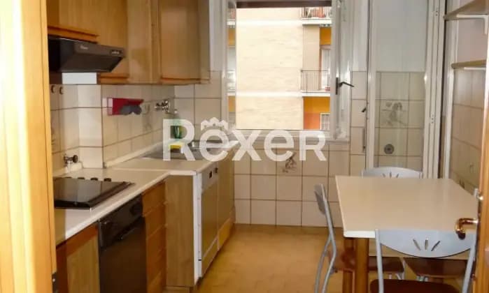 Rexer-Roma-APPARTAMENTO-IN-VIALE-DEI-CONSOLI-Cucina