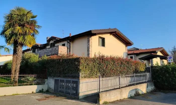 Rexer-Brignano-Gera-dAdda-Vendesi-appartamento-in-via-San-Francesco-dAssisi-Brignano-Gera-dAdda-Terrazzo