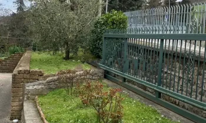 Rexer-Modigliana-Trilocale-con-giardino-e-posto-auto-Giardino