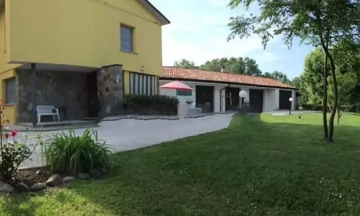 Rexer-Brescello-Villa-unifamiliare-Strada-Bassa-per-Boretto-Centro-Brescello-Giardino