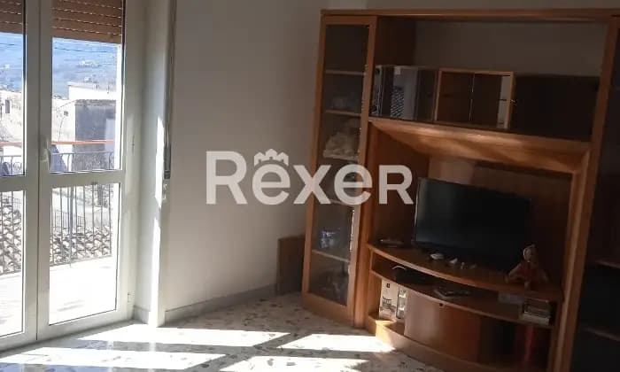 Rexer-Giffoni-Sei-Casali-Appartamento-in-vendita-in-zona-centralissima-a-Giffoni-Sei-Casali-Giardino