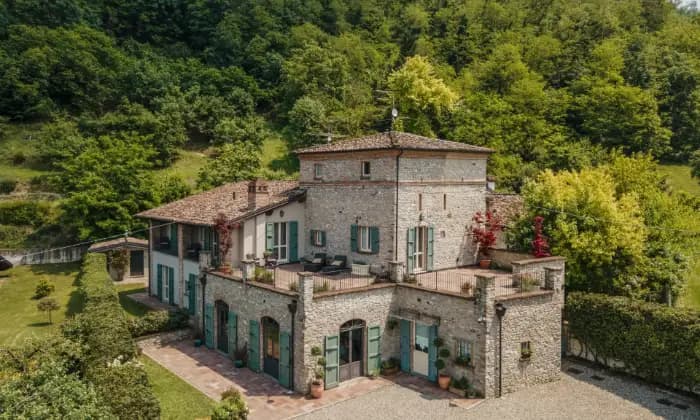 Rexer-Gropparello-Villa-in-vendita-in-via-Gavazzini-Terrazzo