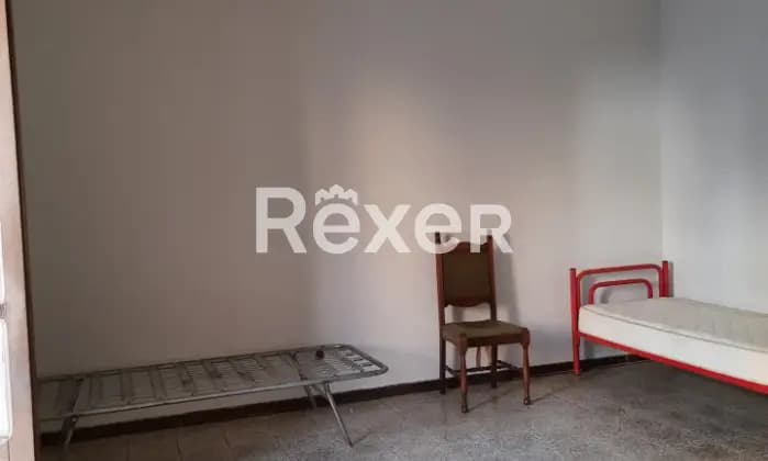 Rexer-Girifalco-Palazzo-con-due-negozi-e-due-appartamenti-Altro