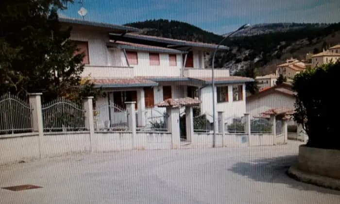 Rexer-Goriano-Sicoli-Appartamento-via-Cavalieri-di-Vittorio-Veneto-a-Goriano-Sicoli-Giardino