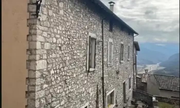 Rexer-Monteleone-di-Spoleto-Casa-in-vendita-in-via-del-Carmine-Monteleone-di-Spoleto-Terrazzo
