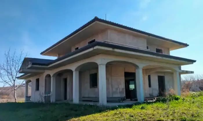 Rexer-Collecorvino-Villa-in-vendita-a-COLLECORVINO-Giardino