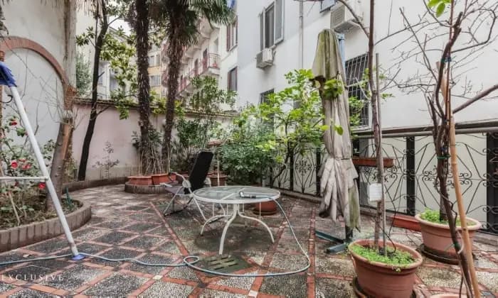 Rexer-Milano-Appartamento-con-giardino-taverna-e-box-auto-Giardino