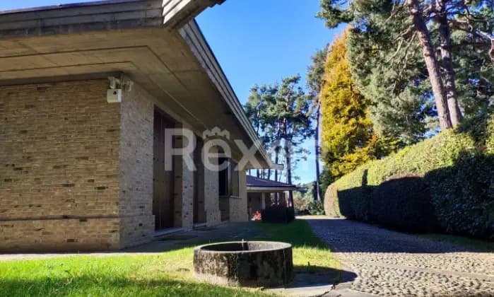 Rexer-Appiano-Gentile-Villa-di-pregio-nel-Residence-La-Pinetina-Giardino