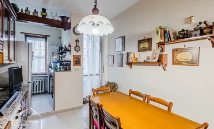 Rexer-Torino-Appartamento-primo-piano-mq-con-cantina-Cucina