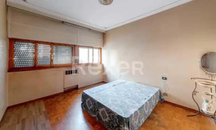 Rexer-Bologna-Appartamento-mq-con-tre-camere-da-letto-e-due-bagni-Altro