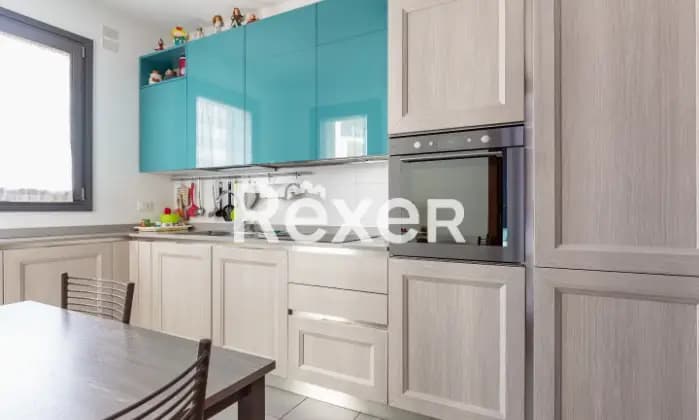 Rexer-Milano-Tre-locali-con-cantina-e-box-auto-Cucina