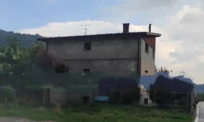 Rexer-Barghe-Villa-unifamiliare-via-Ippolito-Boschi-Barghe-Giardino