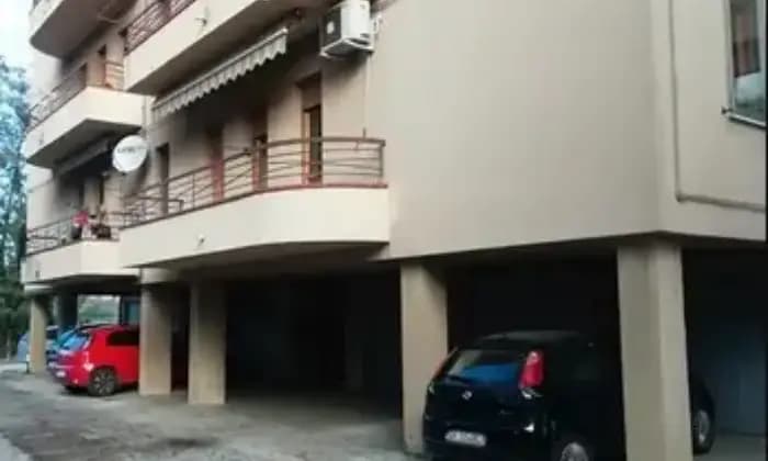 Rexer-Cerreto-dEsi-Appartamento-piano-con-garage-Garage