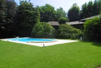 Rexer-Somma-Lombardo-Vendesi-villa-con-piscina-GIARDINO