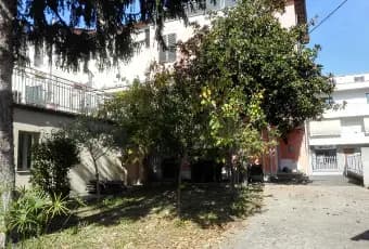 Rexer-Perugia-Casa-indipendente-con-giardino-a-Perugia-GIARDINO