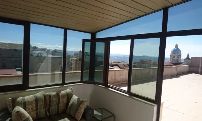 Rexer-Caltanissetta-Appartamento-con-terrazzo-panoramico-in-centro-VERANDA