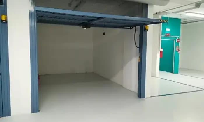 Rexer-Verona-Ampio-garage-centro-Verona-ALTRO