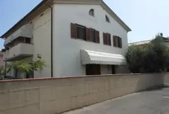 Rexer-Pisa-Villa-bifamilare-Giardino