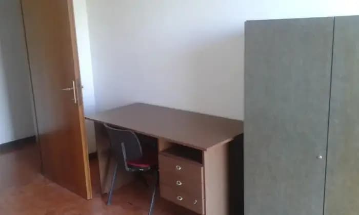 Rexer-Pisa-Appartamento-zona-Cisanello-per-studenti-CAMERA-DA-LETTO