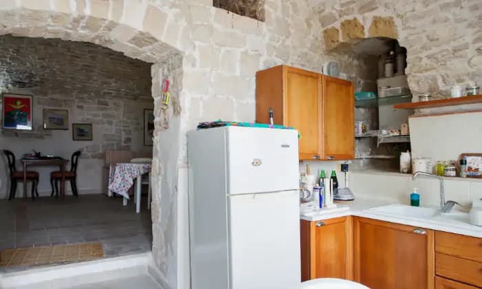 Rexer-Molfetta-Appartamento-in-pietra-nel-borgo-antico-di-Molfetta-CUCINA