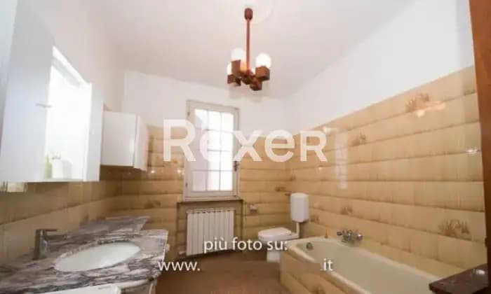 Rexer-Codigoro-Pontelangorino-grande-villa-casa-singola-mq-BAGNO