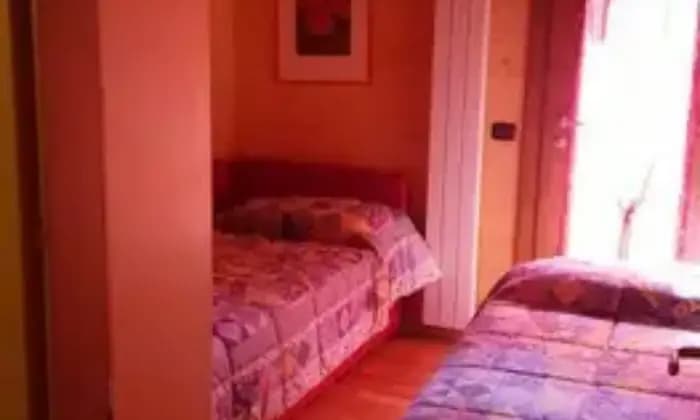 Rexer-Vanzone-con-San-Carlo-Casa-indipendente-CAMERA-DA-LETTO