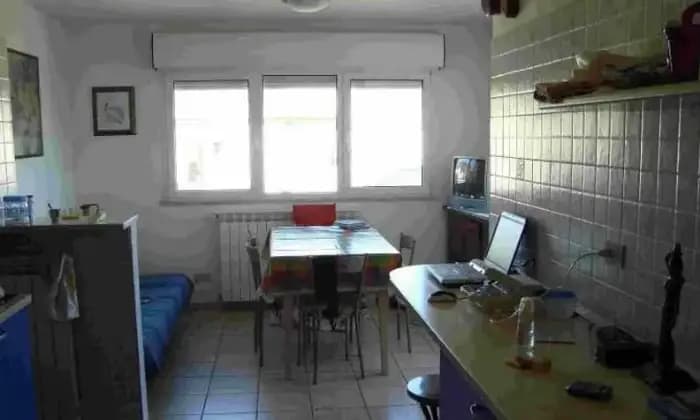 Rexer-Borghetto-Santo-Spirito-Attico-in-affitto-per-vacanze-CUCINA