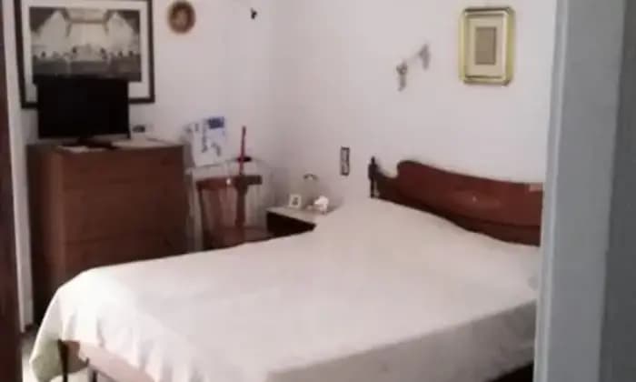 Rexer-Taranto-Quadrilocale-in-Via-Fratelli-Mellone-a-Taranto-in-Vendita-CAMERA-DA-LETTO