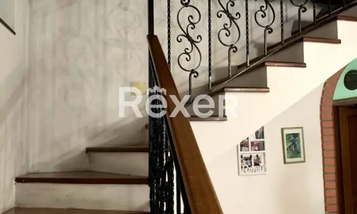 Rexer-Avegno-Casa-indipendente-su-tre-piani-unifamiliare-con-vista-scorcio-mare-CAMERA-DA-LETTO