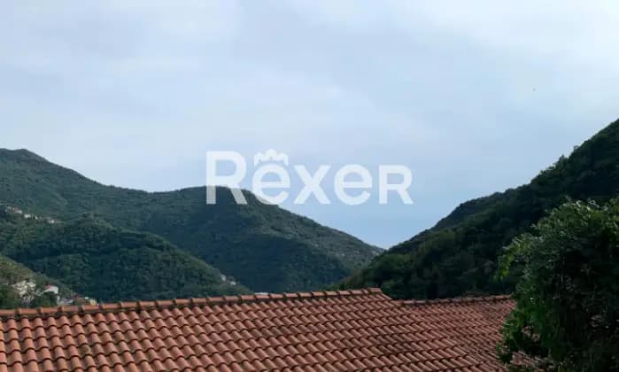Rexer-Avegno-Casa-indipendente-su-tre-piani-unifamiliare-con-vista-scorcio-mare-ALTRO