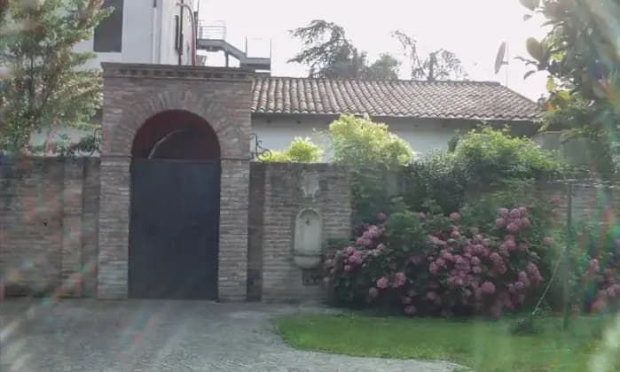 Rexer-Copparo-Villa-in-vendita-in-via-giosu-carducci-GIARDINO