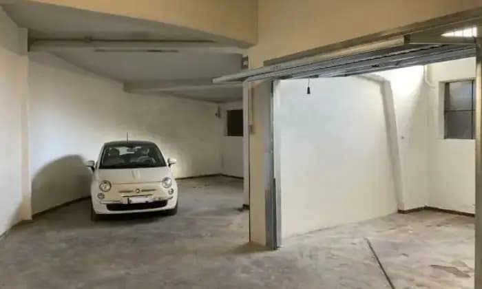 Rexer-Torino-Garage-Posto-Auto-in-vendita-in-Via-Passo-Buole-a-Torino-GARAGE