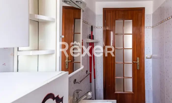 Rexer-Sulmona-Grande-appartamento-luminoso-con-balcone-Sulmona-Centro-BAGNO