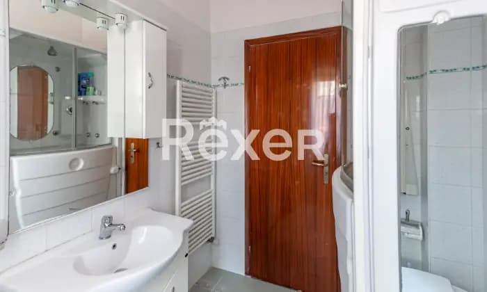 Rexer-Sulmona-Grande-appartamento-luminoso-con-balcone-Sulmona-Centro-BAGNO