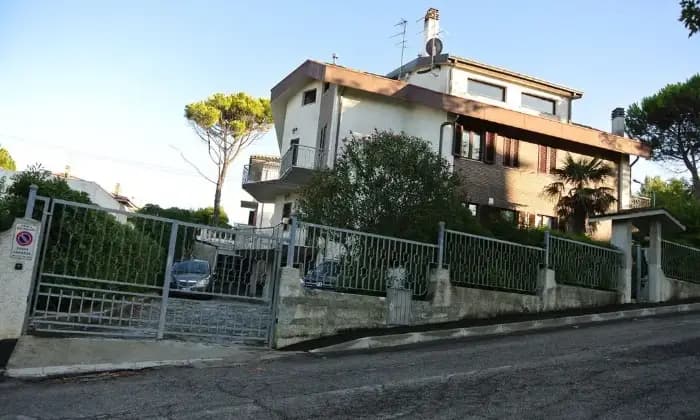 Rexer-Montemarciano-Appartamenti-in-villa-trifamiliare-via-delle-Betulle-Montemarciano-ALTRO