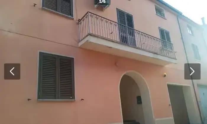 Rexer-Luras-Vendesi-Palazzo-in-Via-Udine-a-Luras-SS-ALTRO