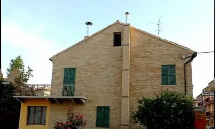 Rexer-Montappone-Vendesi-casa-sigorile-in-Borgo-XX-Settembre-a-Montappone-FM-ALTRO