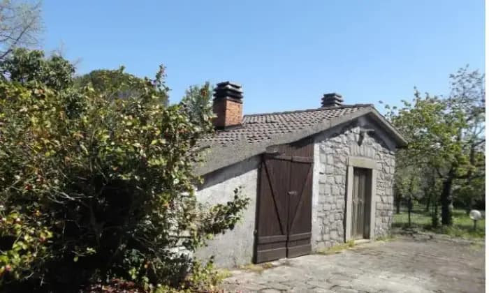 Rexer-Viterbo-Vendesi-villa-in-Via-Querciaiolo-a-Viterbo-VT-ALTRO