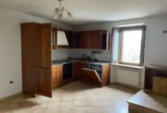 Rexer-Fabriano-Appartamento-su-due-piani-in-vendita-in-via-Moscano-a-Fabriano-CUCINA