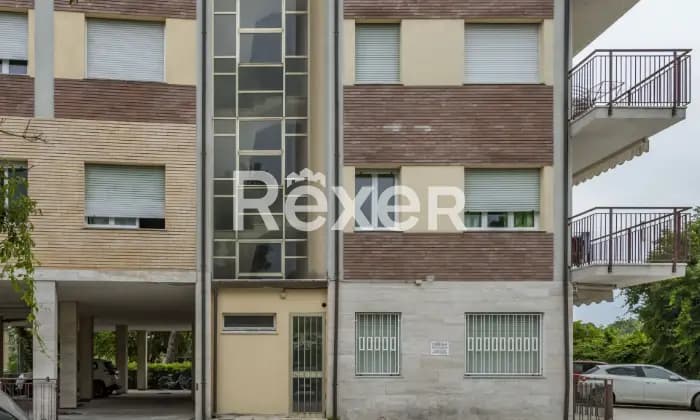 Rexer-Cervia-Trilocale-luminoso-e-spazioso-con-balcone-sul-verde-ESTERNO