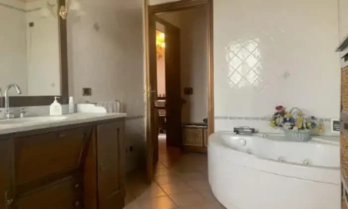 Rexer-Castelfranco-Emilia-Villa-in-vendita-in-via-Cattaneo-a-Castelfranco-Emilia-BAGNO